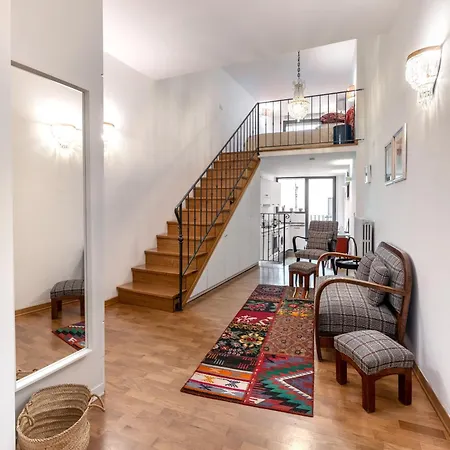 Nuovo Piazza Pitti Apartment