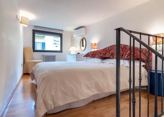 Nuovo Piazza Pitti Apartment